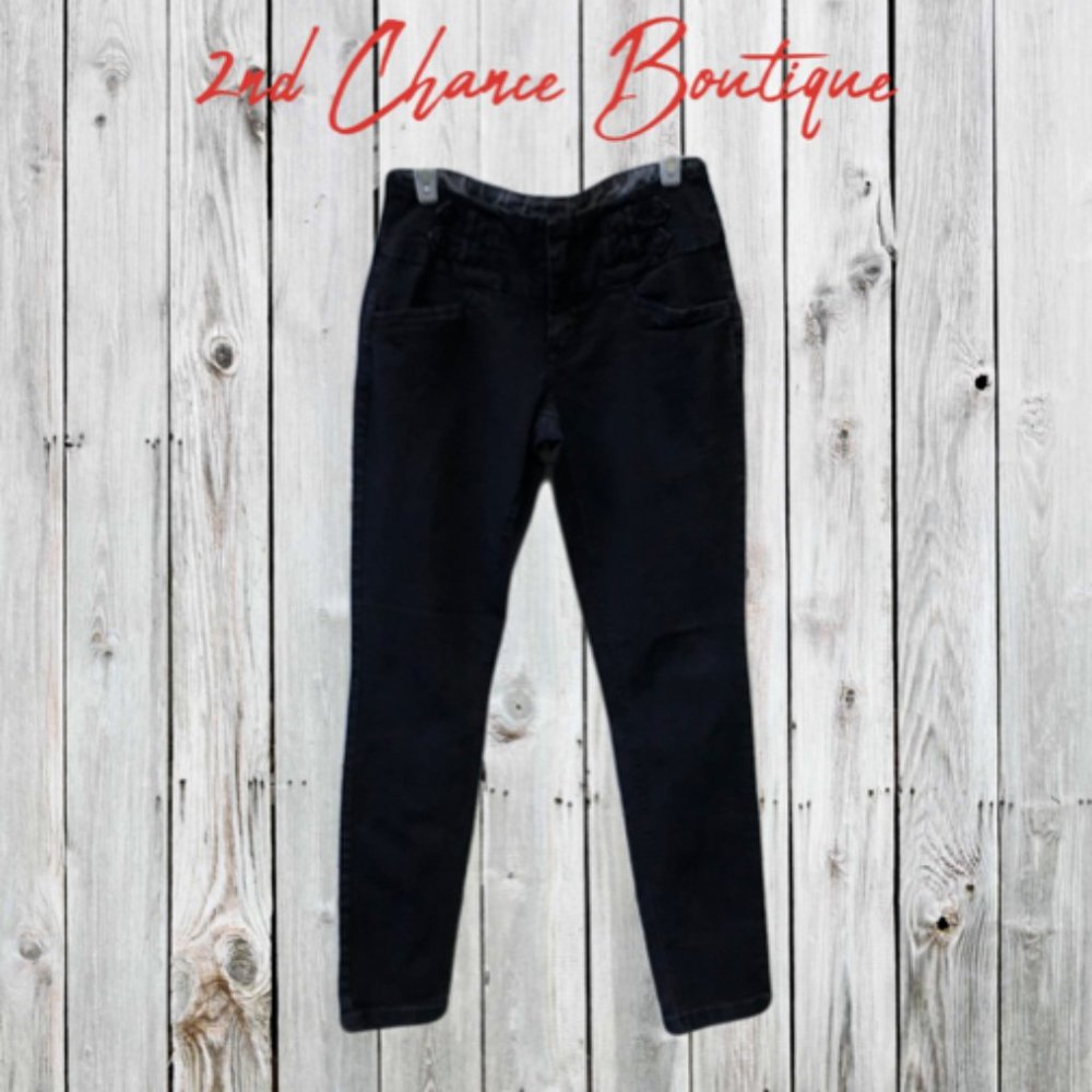 One 5 One women's black straight leg jeans...size 6